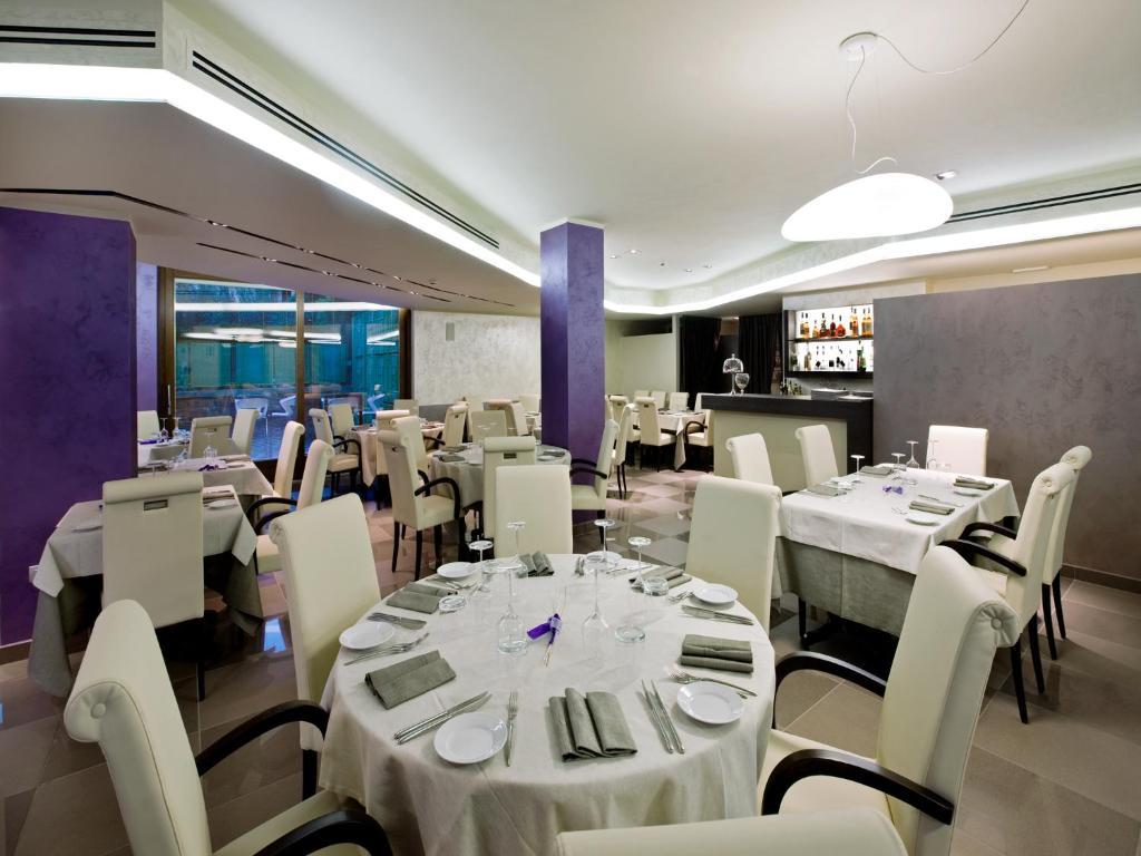 Il Castello Di Lovere Hotel Ngoại thất bức ảnh
